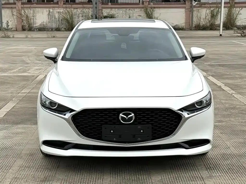 Mazda 3 Axela — фото 10