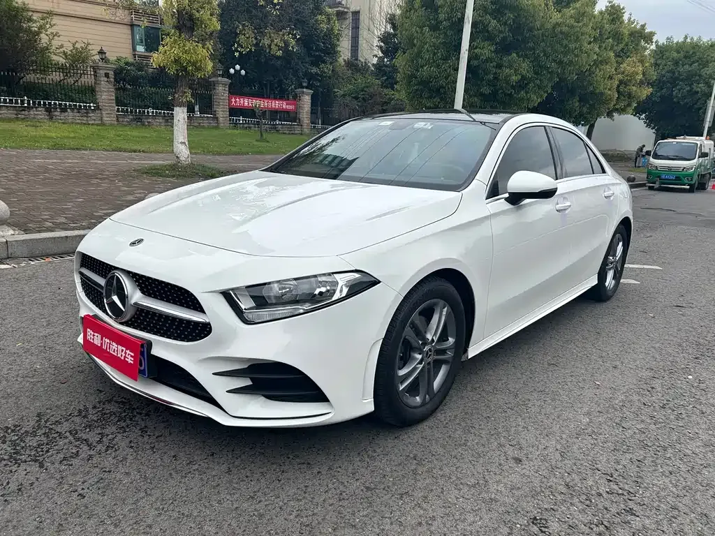Mercedes-Benz A-Class — фото 1