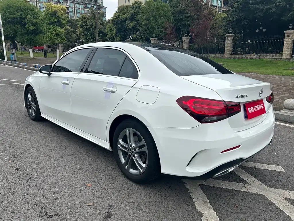 Mercedes-Benz A-Class — фото 10