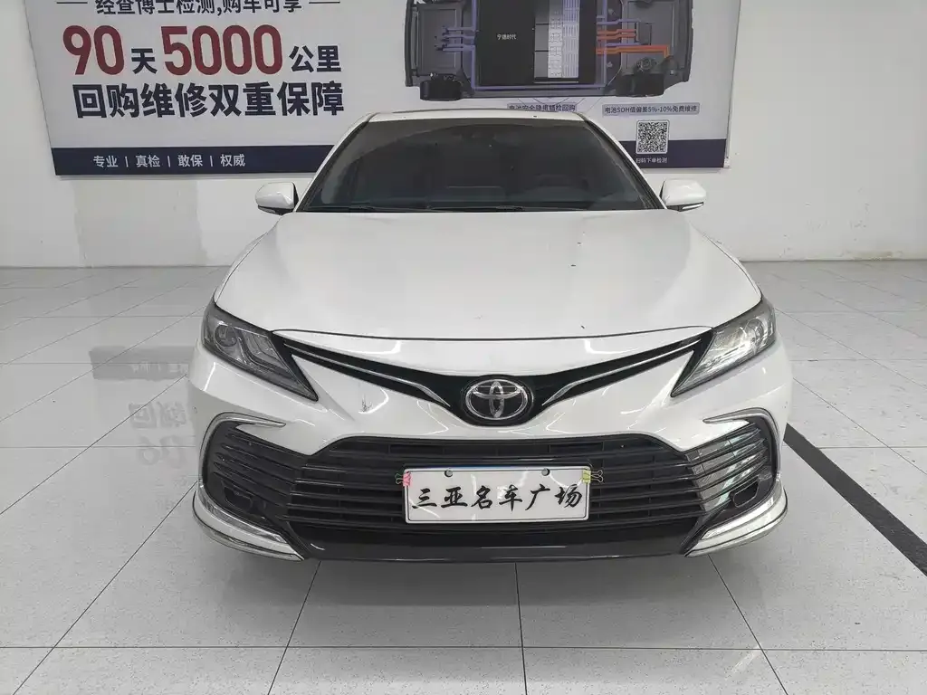 Toyota Camry — фото 5