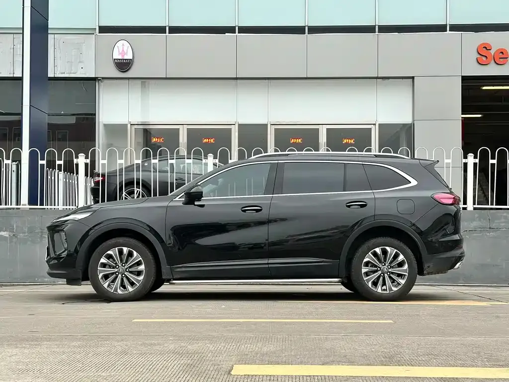 Buick Envision Plus — фото 5
