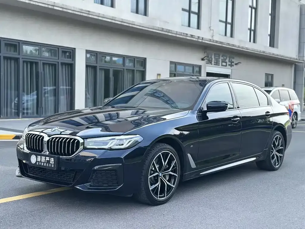 BMW 5 Series — фото 1