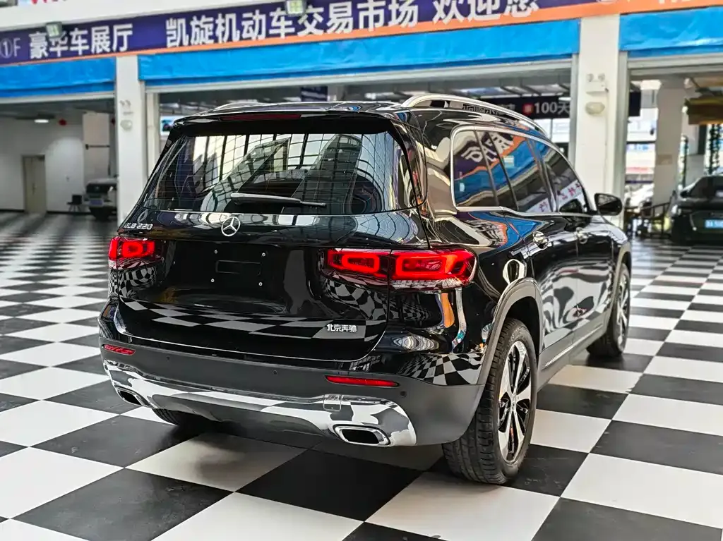 Mercedes-Benz GLB — фото 4