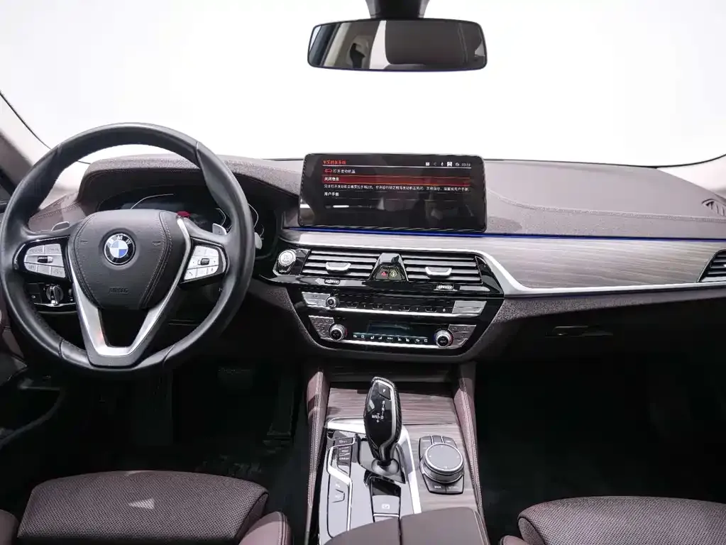 BMW 5 Series — фото 10