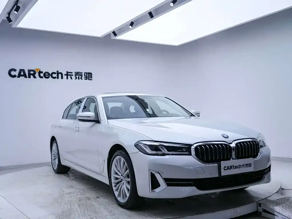 BMW 5 Series — фото 4