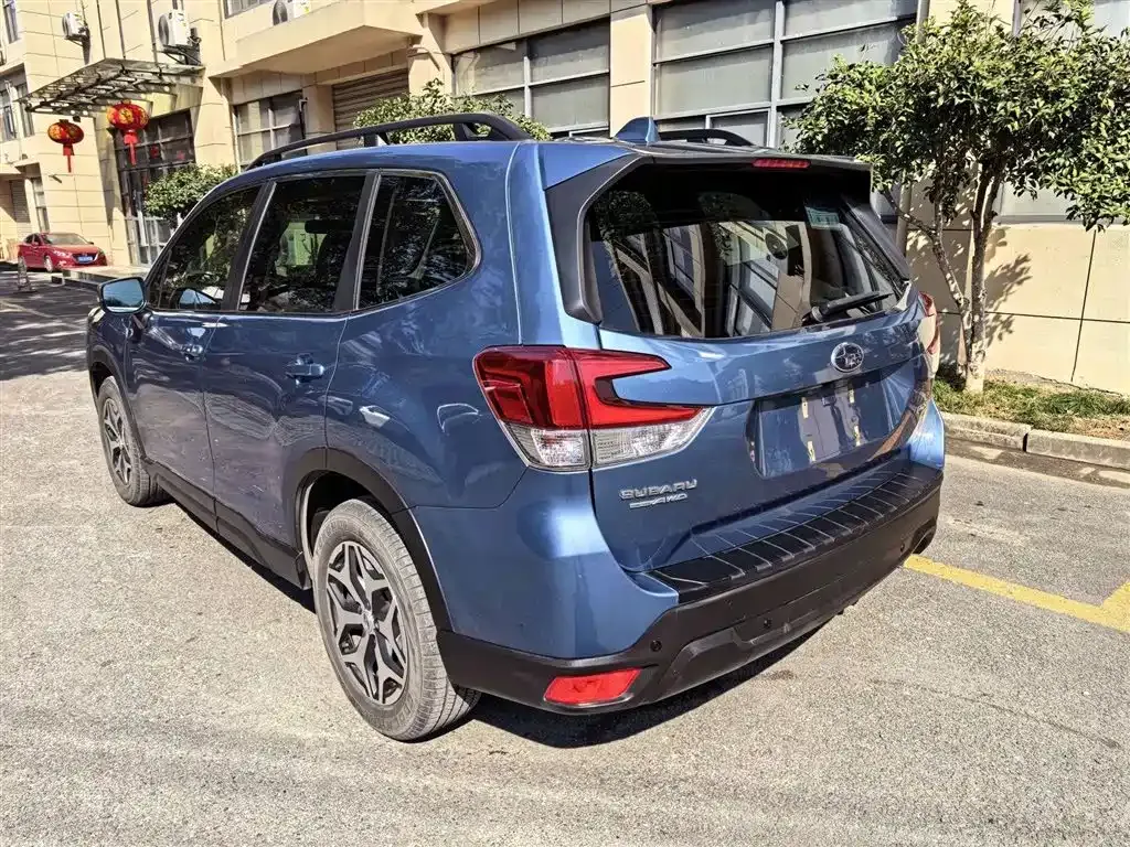 Subaru Forester — фото 4