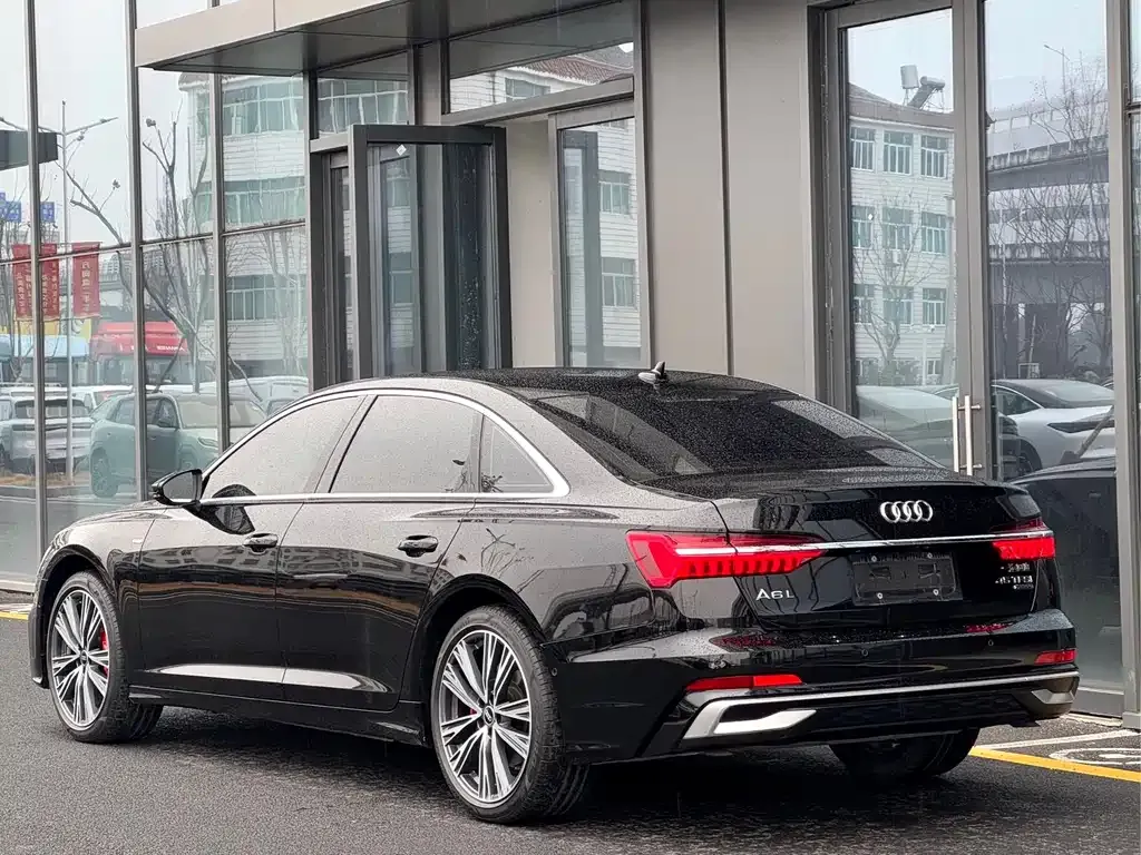 Audi A6L — фото 4