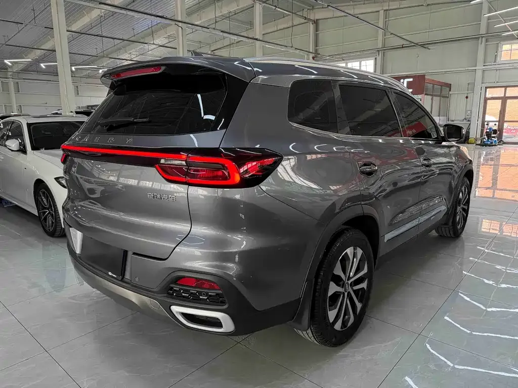 Chery Tiggo 8 — фото 10