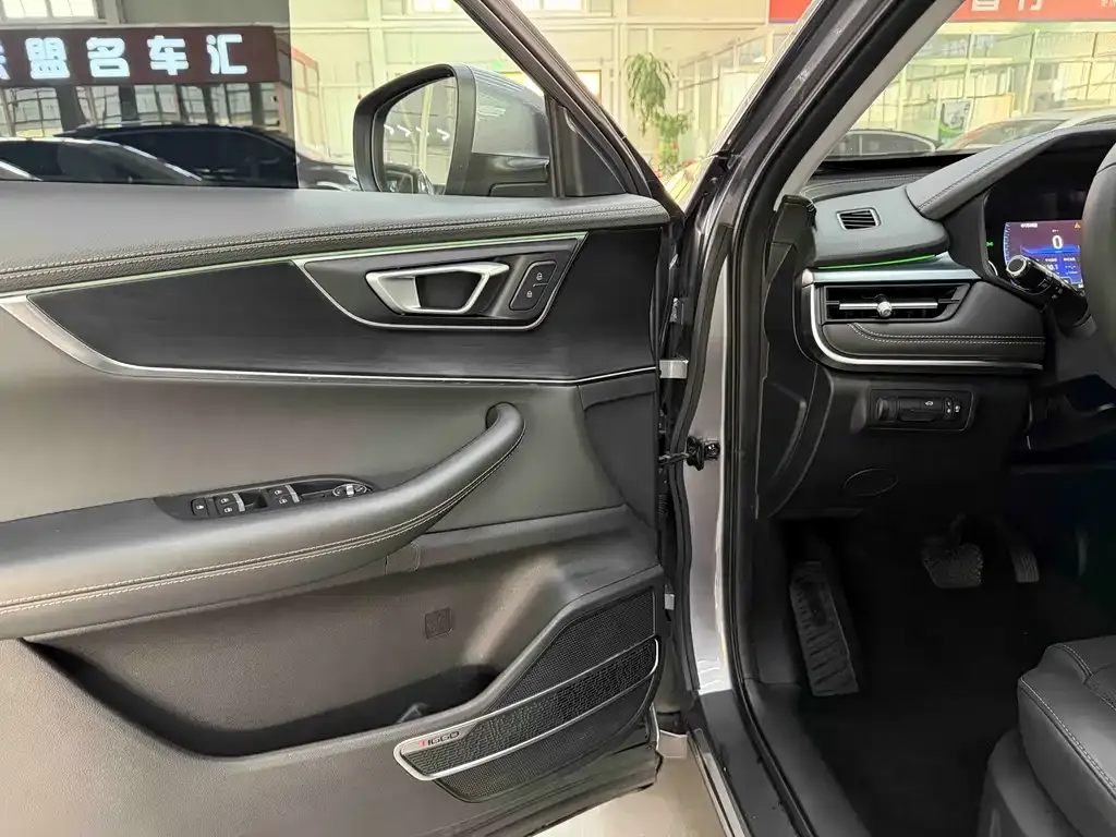 Chery Tiggo 8 — фото 2