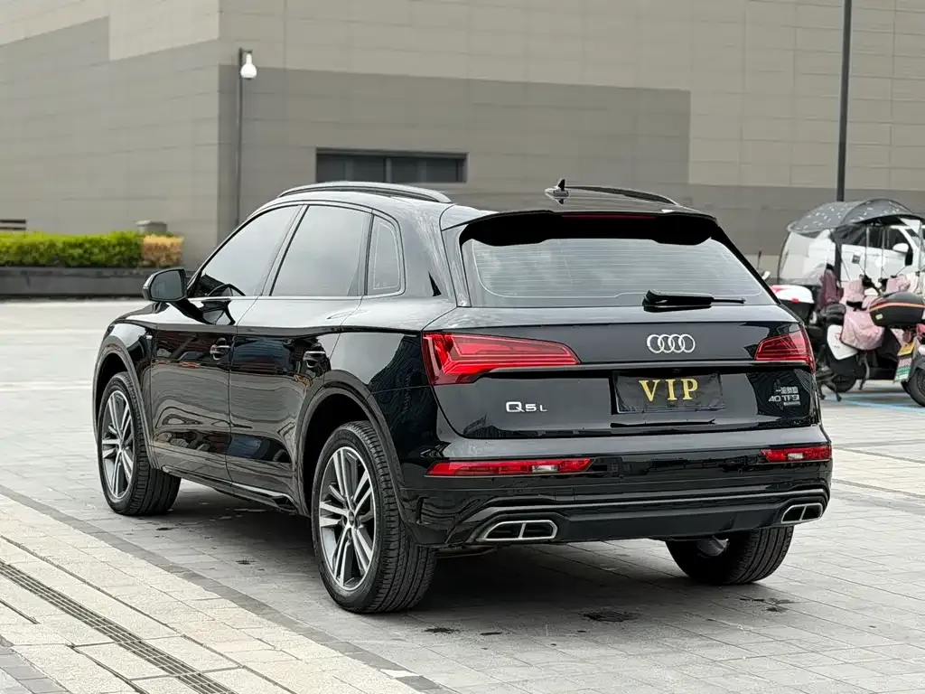 Audi Q5L — фото 4