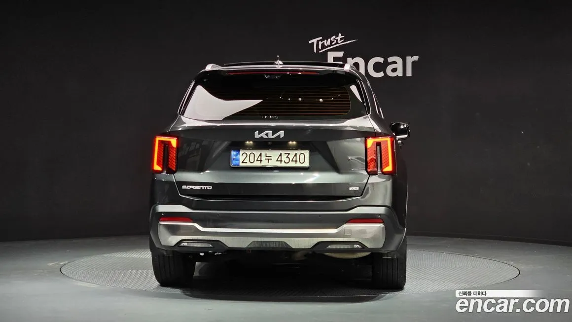Kia Sorento — фото 9