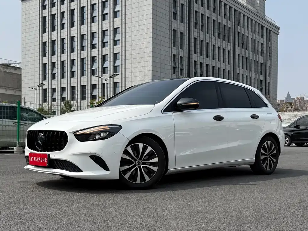 Mercedes-Benz B-Class — фото 1