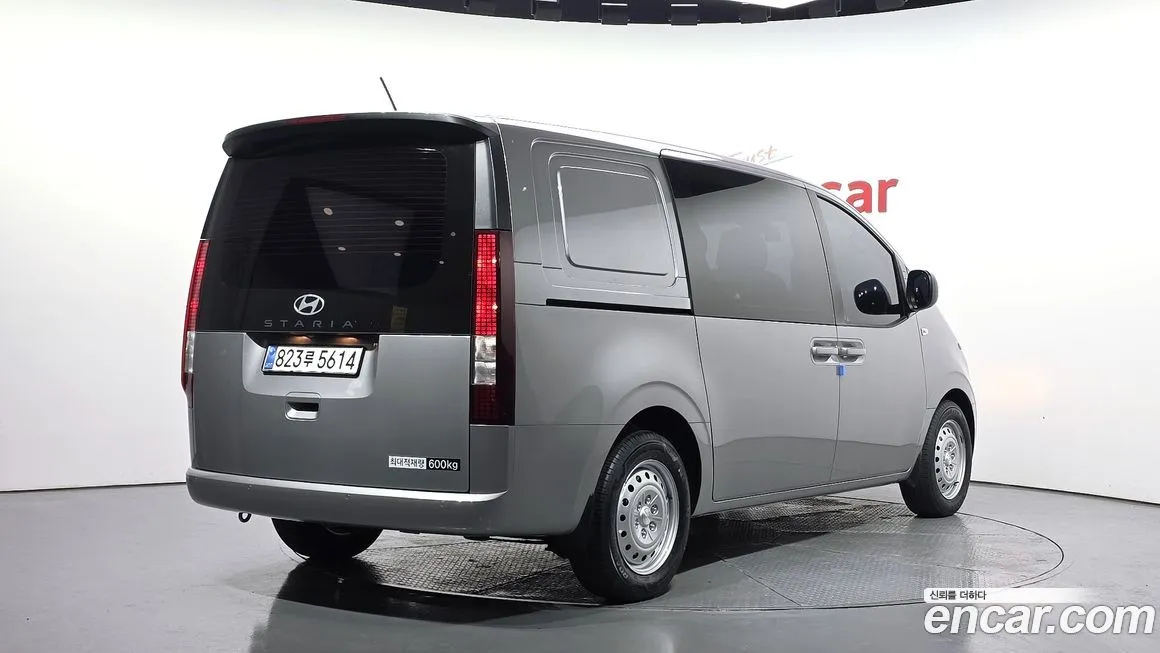 Hyundai Staria — фото 3