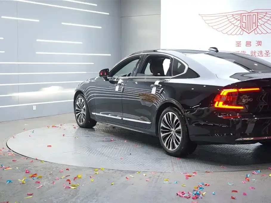 Volvo S90 — фото 8