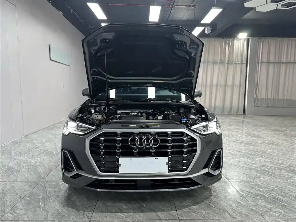 Audi Q3 — фото 9