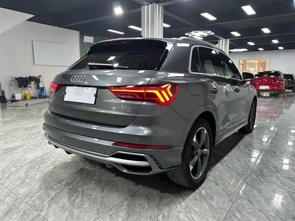 Audi Q3 — фото 4