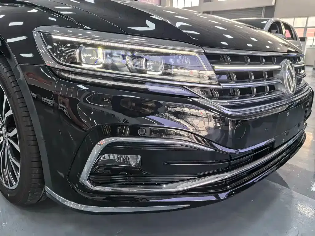 Volkswagen Phideon — фото 3