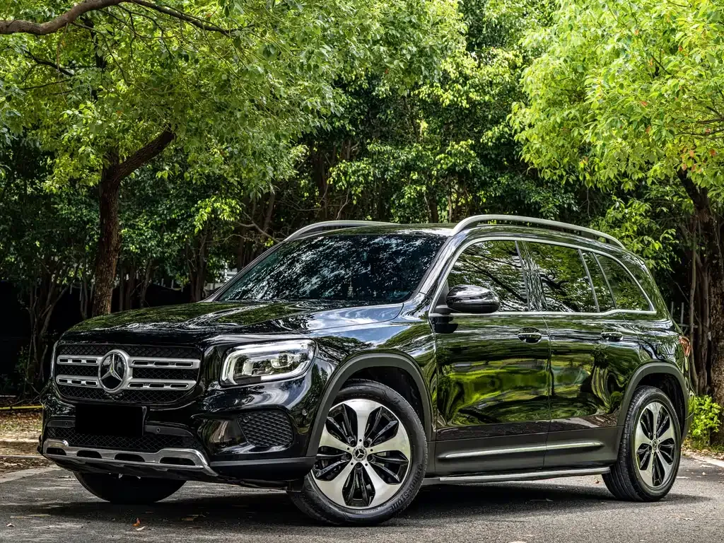 Mercedes-Benz GLB — фото 1