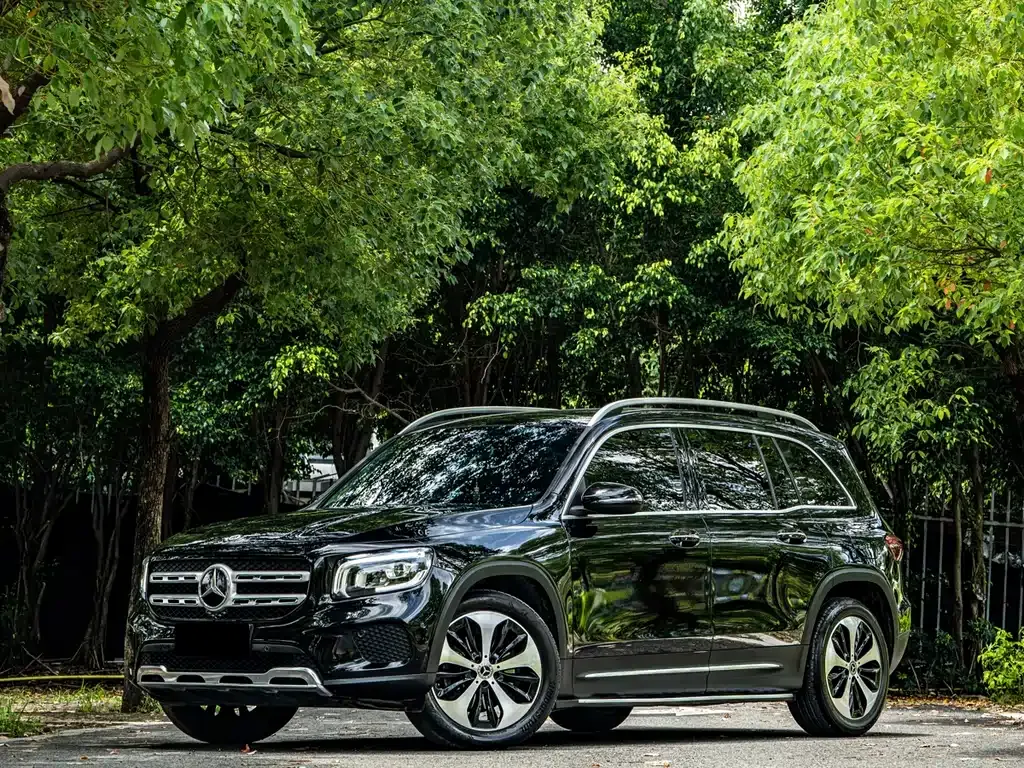 Mercedes-Benz GLB — фото 10
