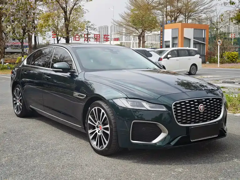 Jaguar XFL — фото 10