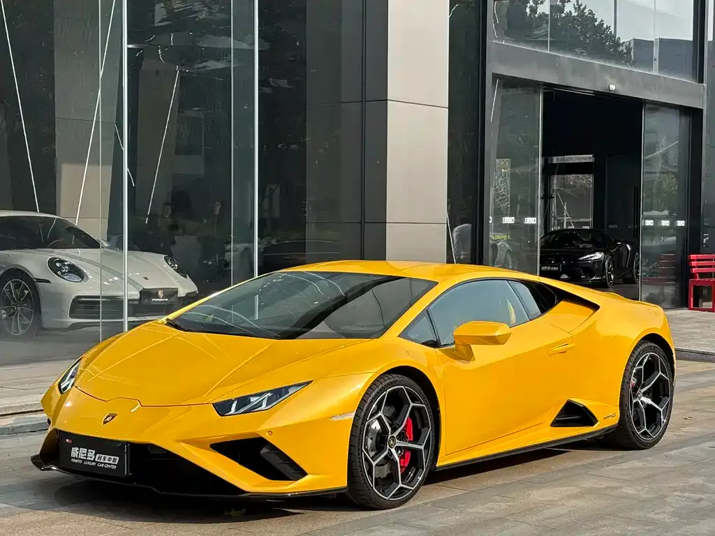 Lamborghini Huracan — фото 1