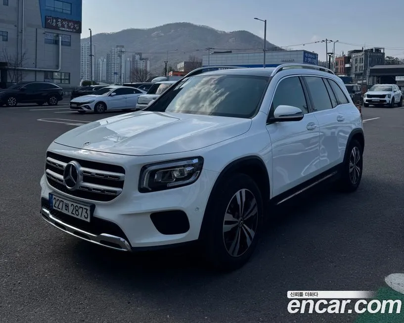 Mercedes-Benz GLB-Class — фото 1