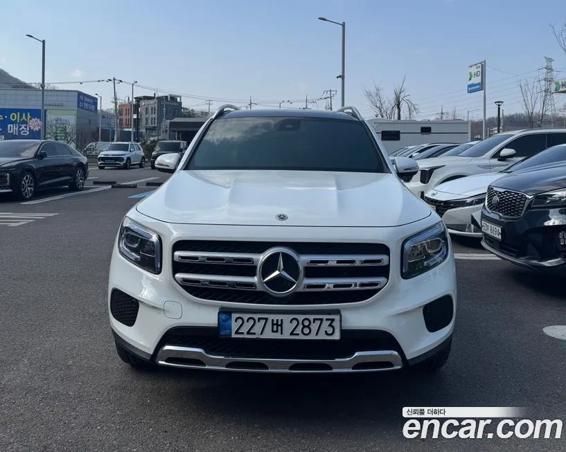 Mercedes-Benz GLB-Class — фото 10