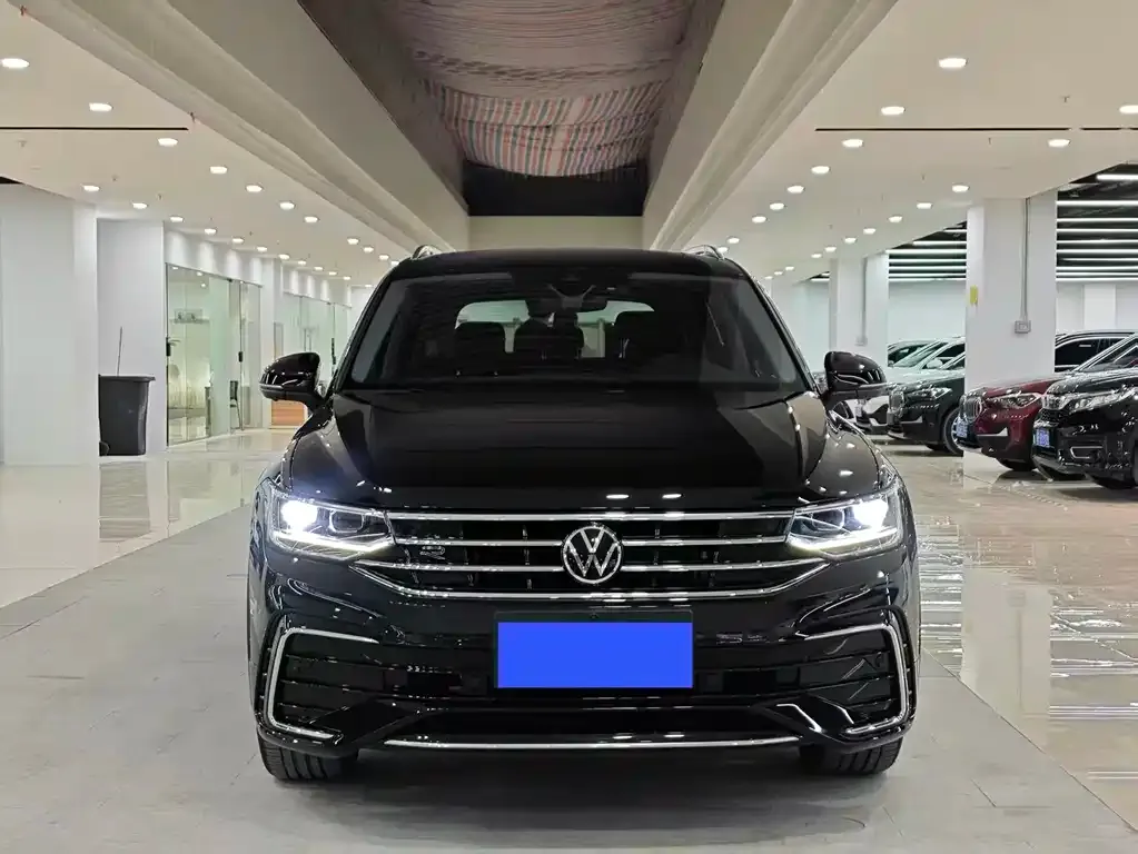 Volkswagen Tiguan L — фото 4