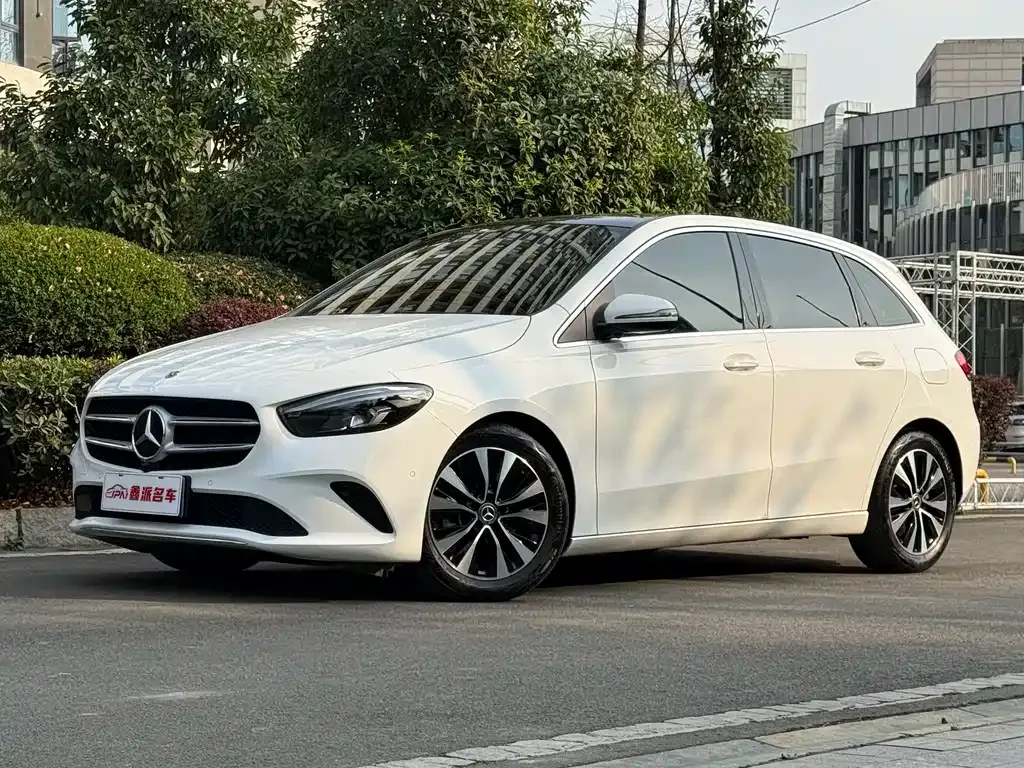Mercedes-Benz B-Class — фото 1