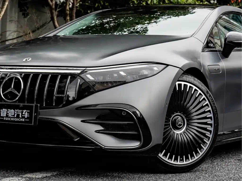 Mercedes-Benz EQS AMG — фото 2