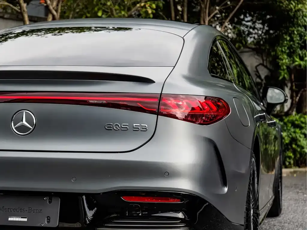 Mercedes-Benz EQS AMG — фото 10