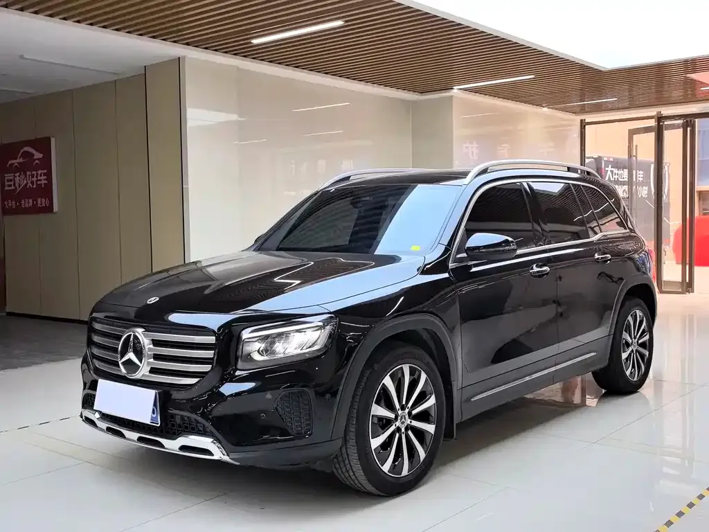 Mercedes-Benz GLB — фото 1