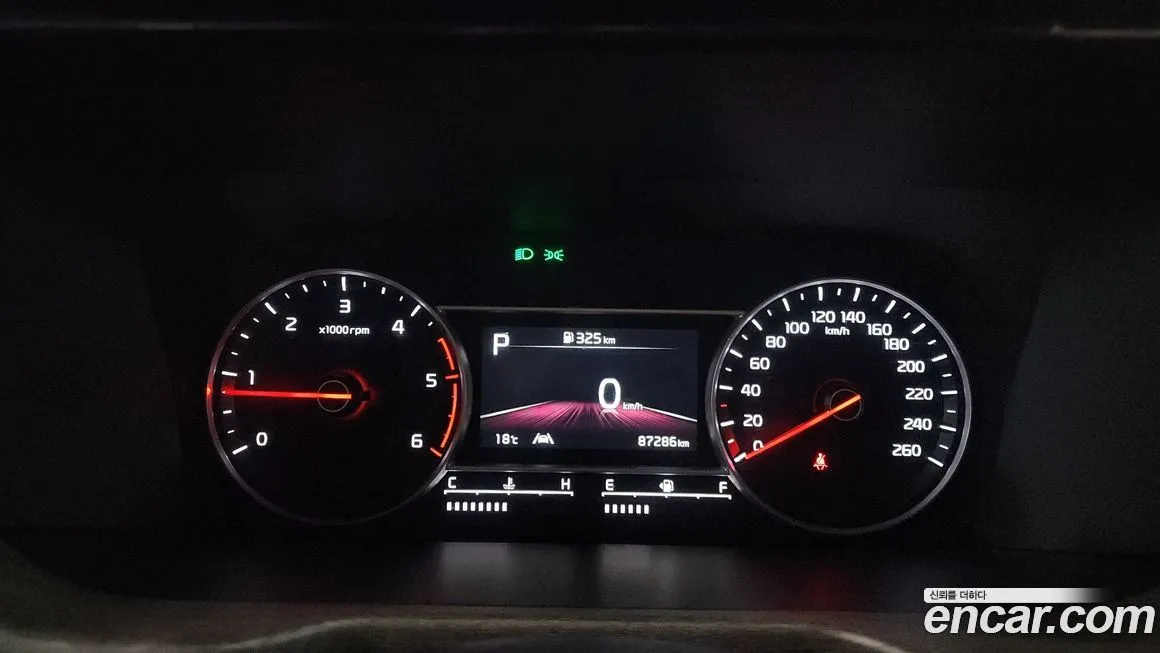 Kia Sorento — фото 7