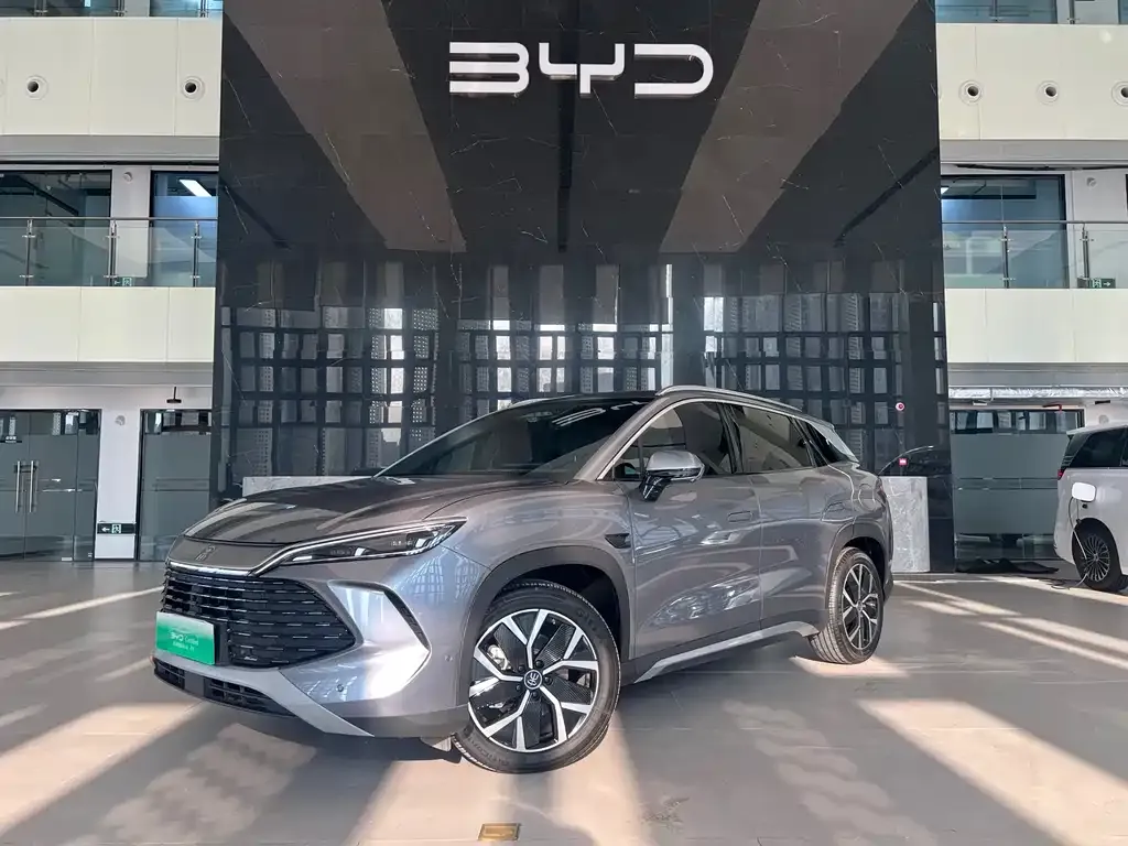 BYD L DM-i — фото 1
