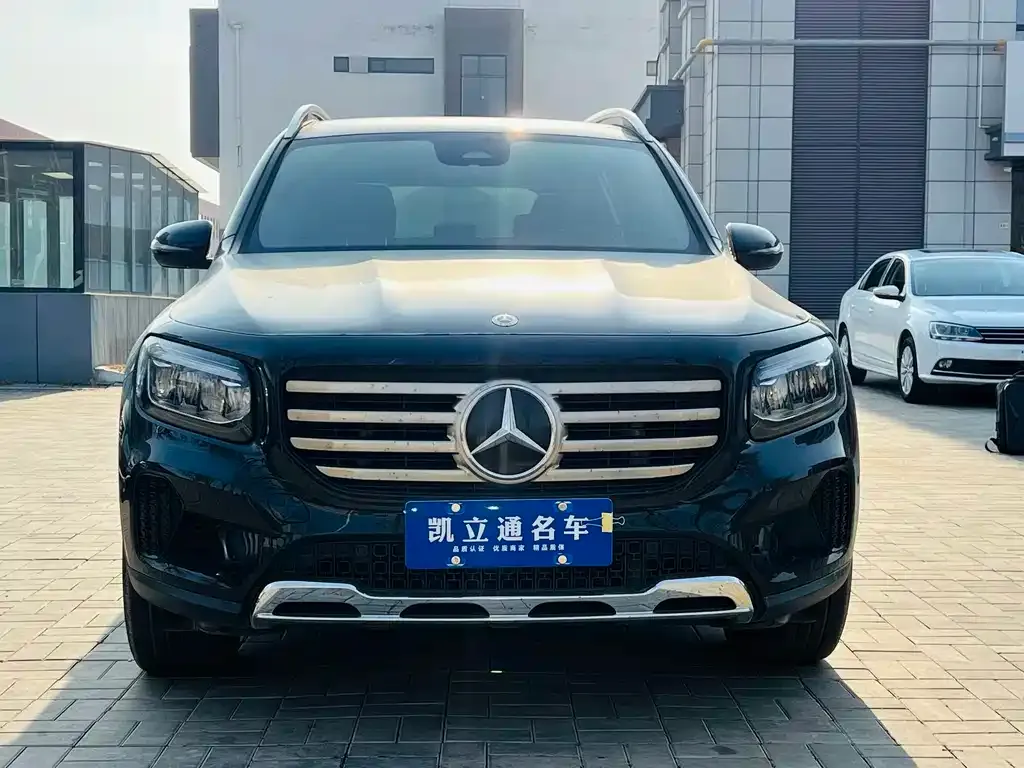 Mercedes-Benz GLB — фото 3