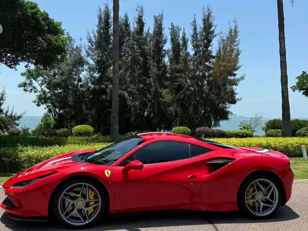 Ferrari F8 — фото 8