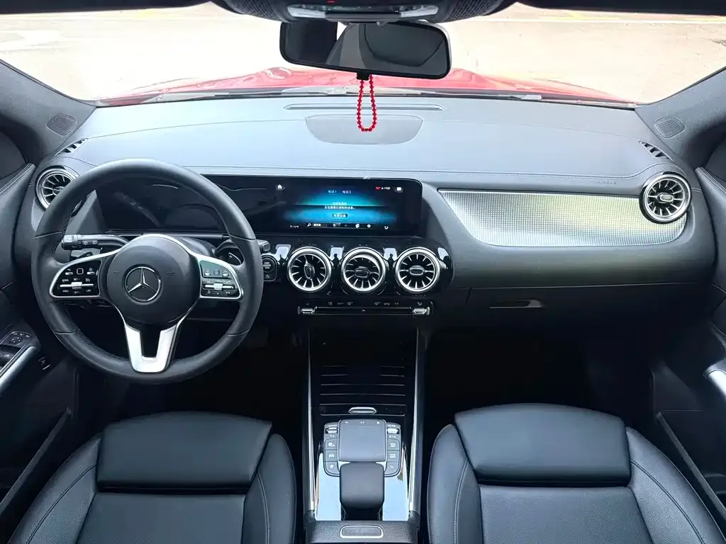 Mercedes-Benz GLA — фото 6
