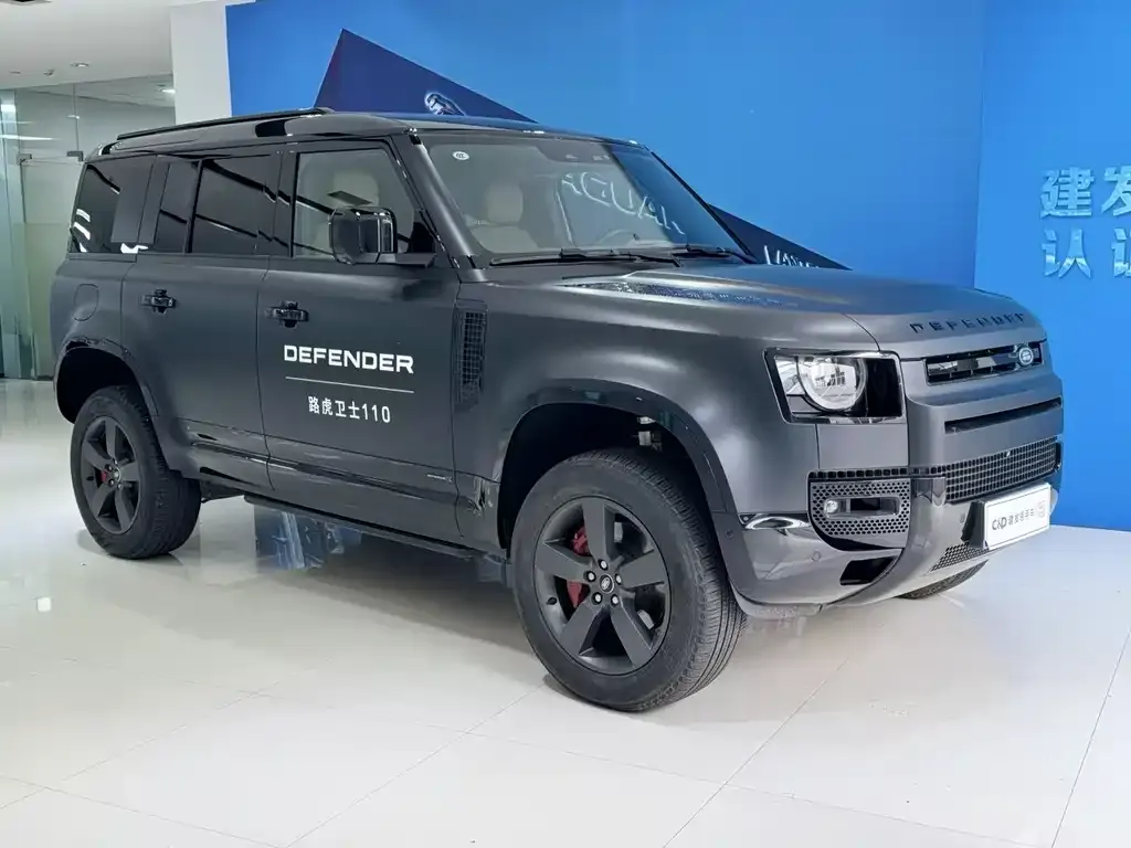 Land Rover Defender — фото 1