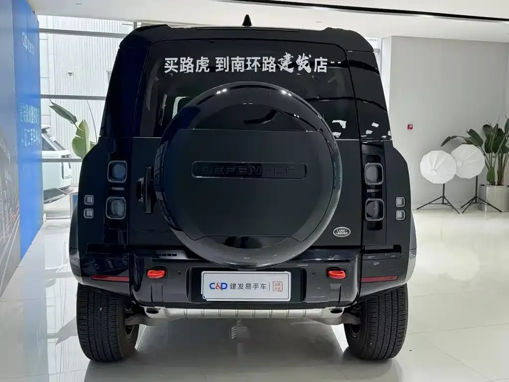 Land Rover Defender — фото 9