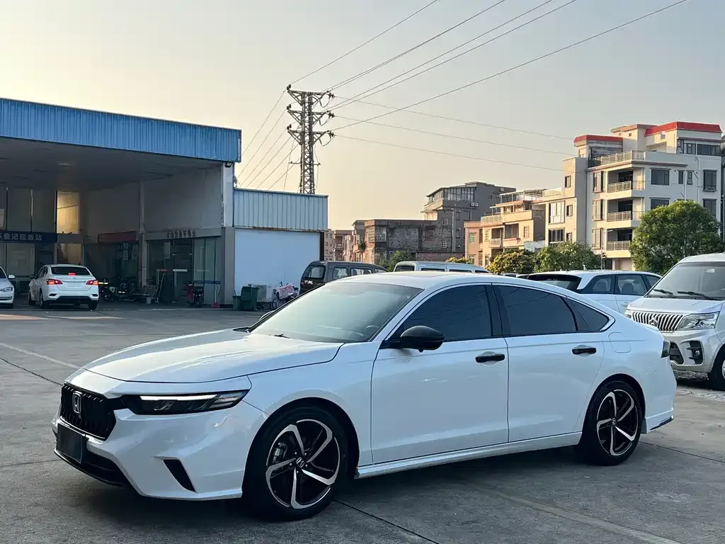 Honda Inspire — фото 1