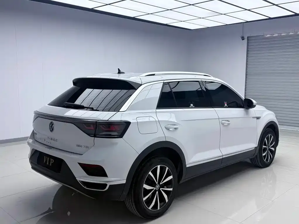 Volkswagen T-Roc — фото 4