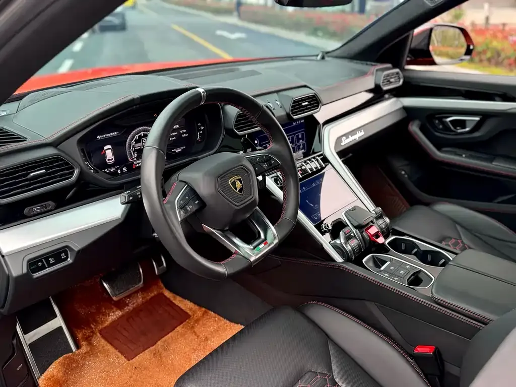 Lamborghini Urus — фото 6
