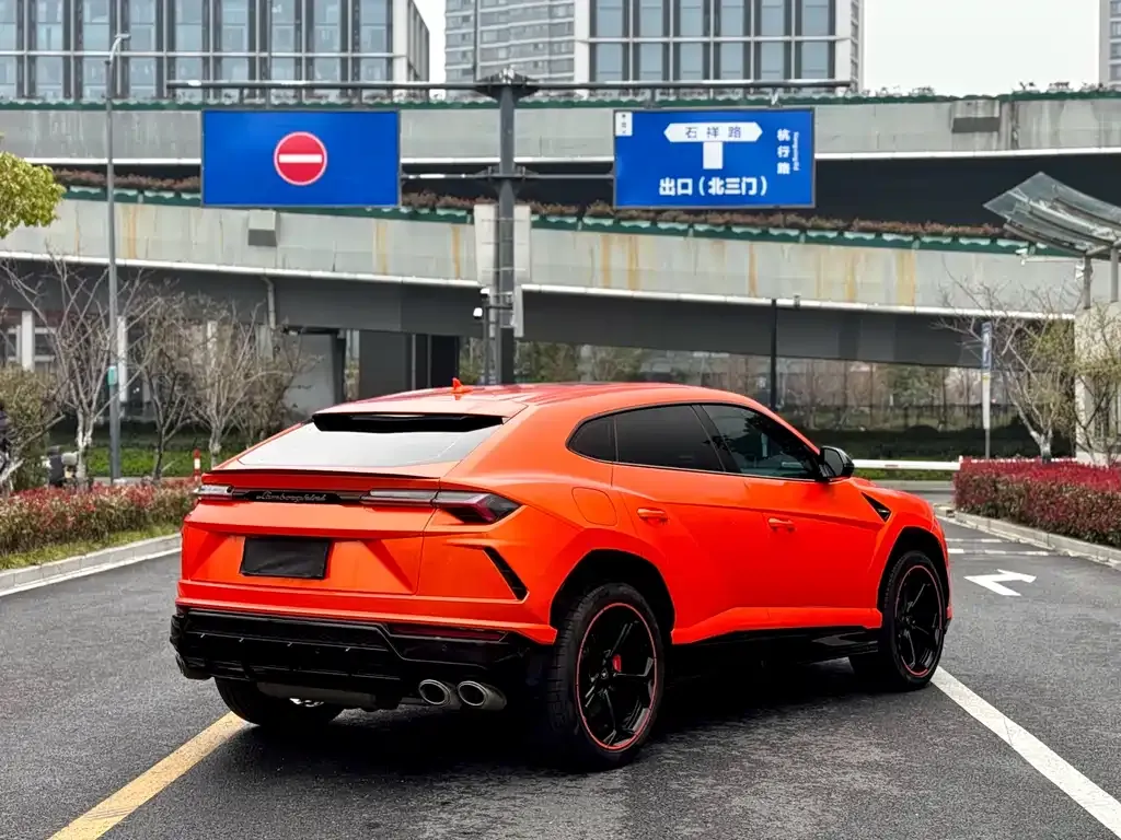 Lamborghini Urus — фото 2