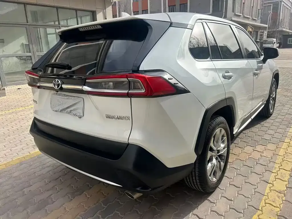 Toyota Wildlander — фото 8