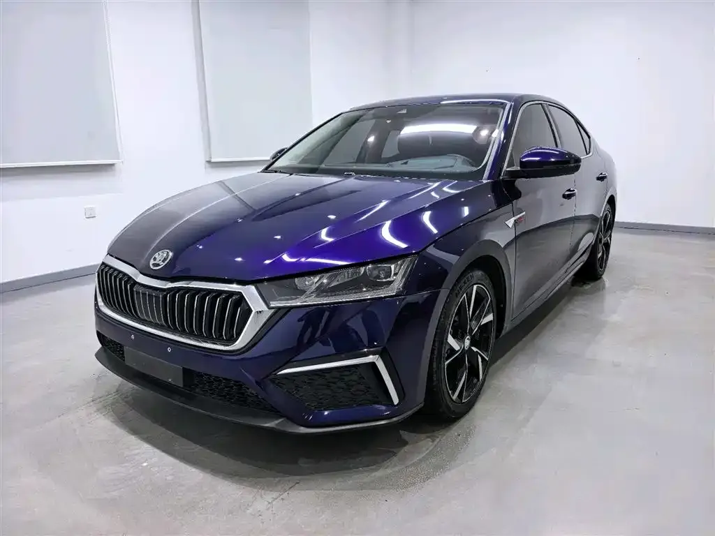 Skoda Octavia — фото 1