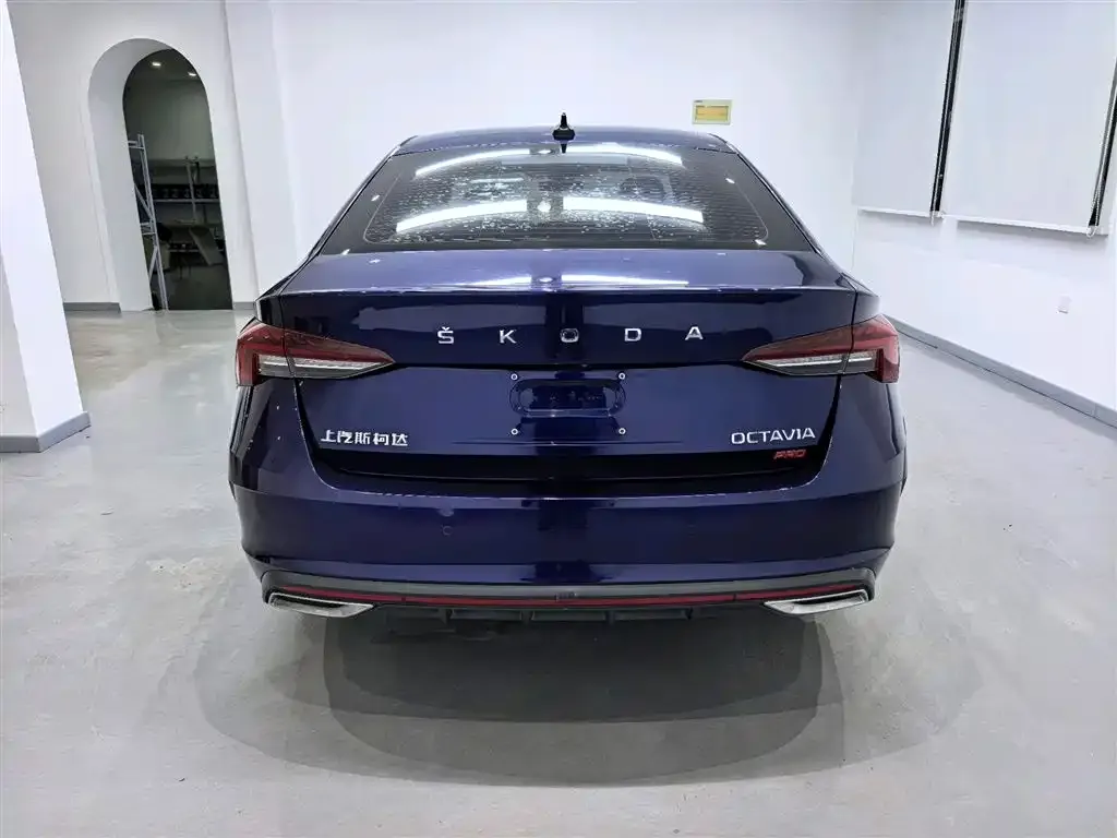 Skoda Octavia — фото 8
