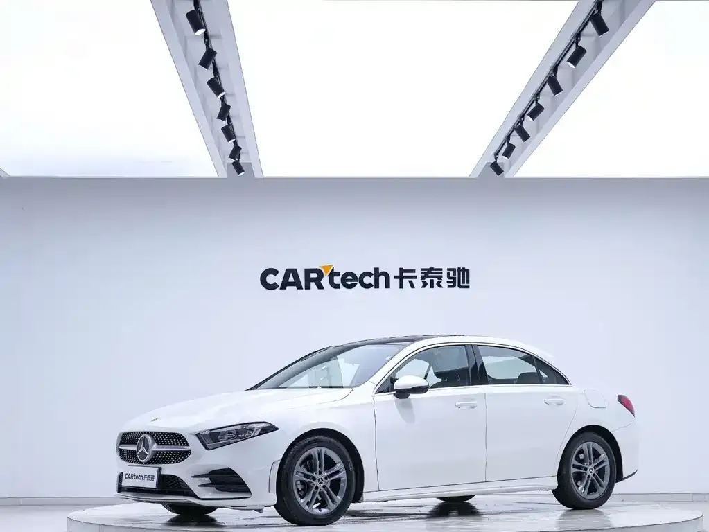 Mercedes-Benz A-Class — фото 1