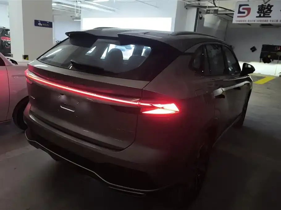 Roewe RX5 New Energy — фото 6