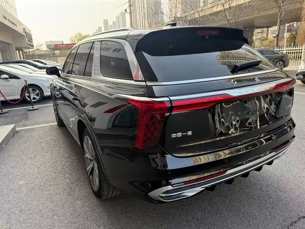 Hongqi E-HS9 — фото 1