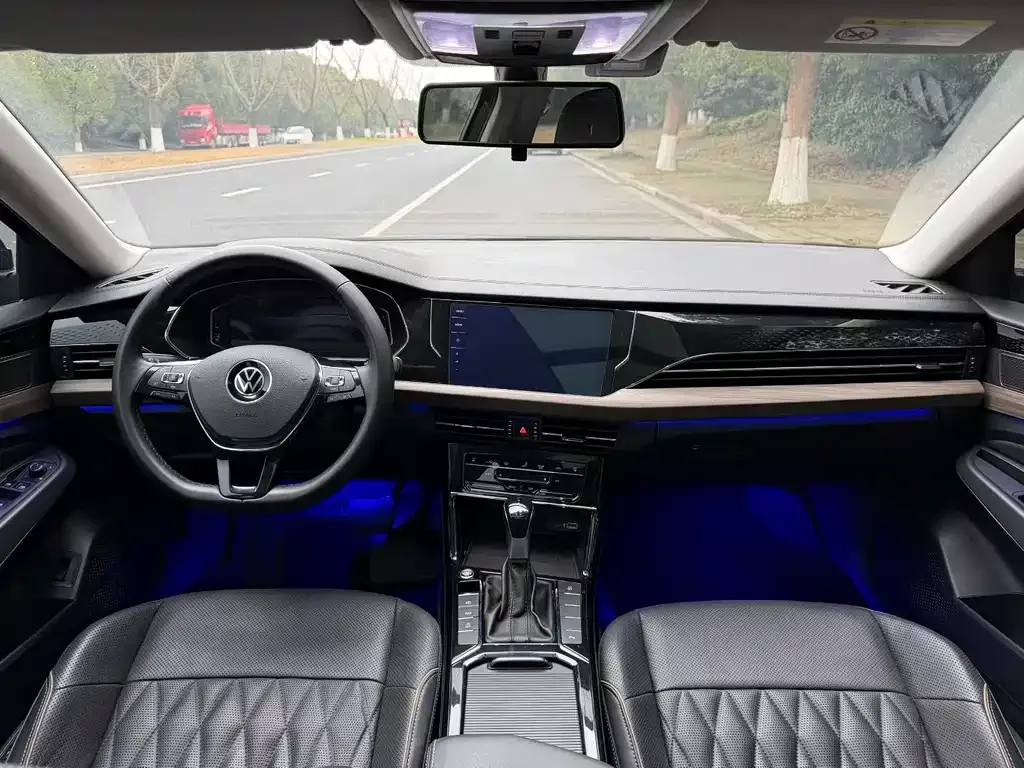 Volkswagen Passat — фото 4